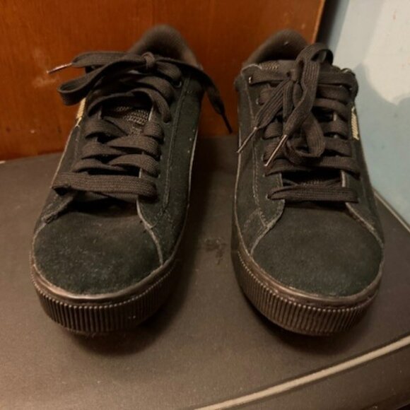 PUMA – Retro Black Vikki Platform Sneaker - Picture 4 of 16